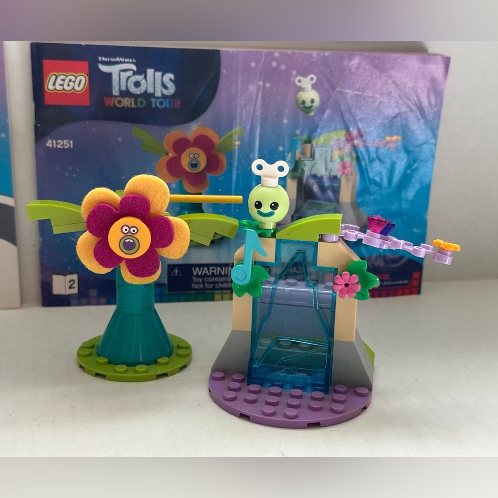 Lego Trolls World Tour Poppy’s Pod #41251 - Picture 4 of 8